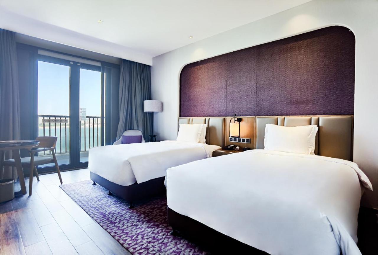 Crowne Plaza Qingdaoorientalmoviemetropolis By Ihg Hotel Exterior foto