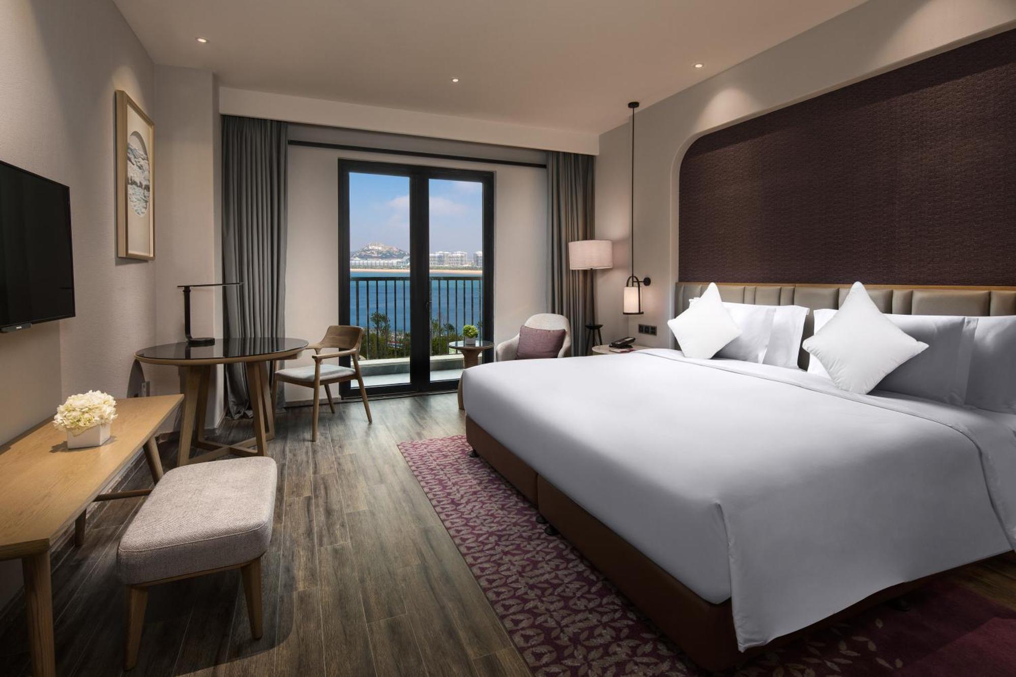 Crowne Plaza Qingdaoorientalmoviemetropolis By Ihg Hotel Exterior foto