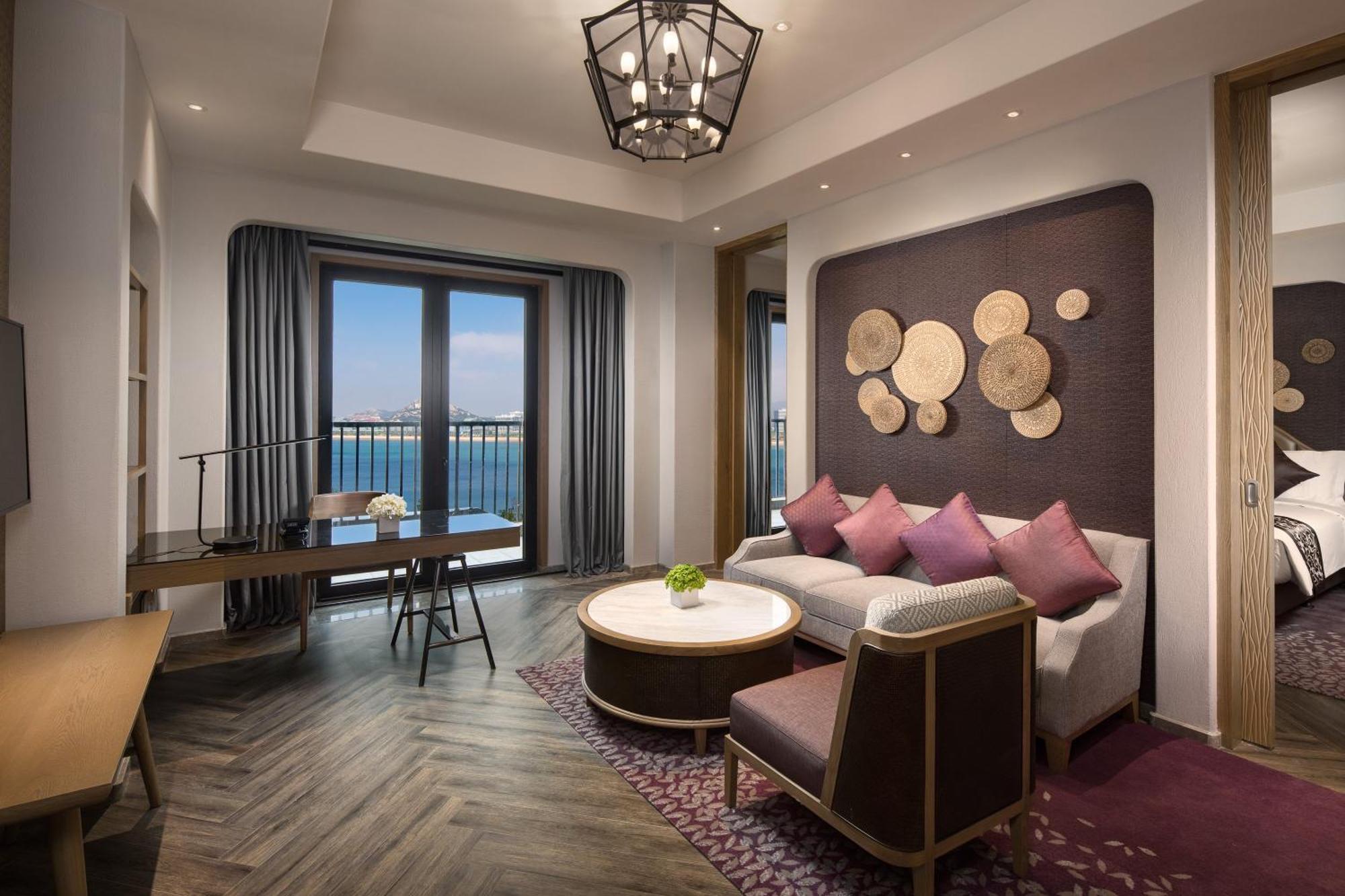 Crowne Plaza Qingdaoorientalmoviemetropolis By Ihg Hotel Exterior foto