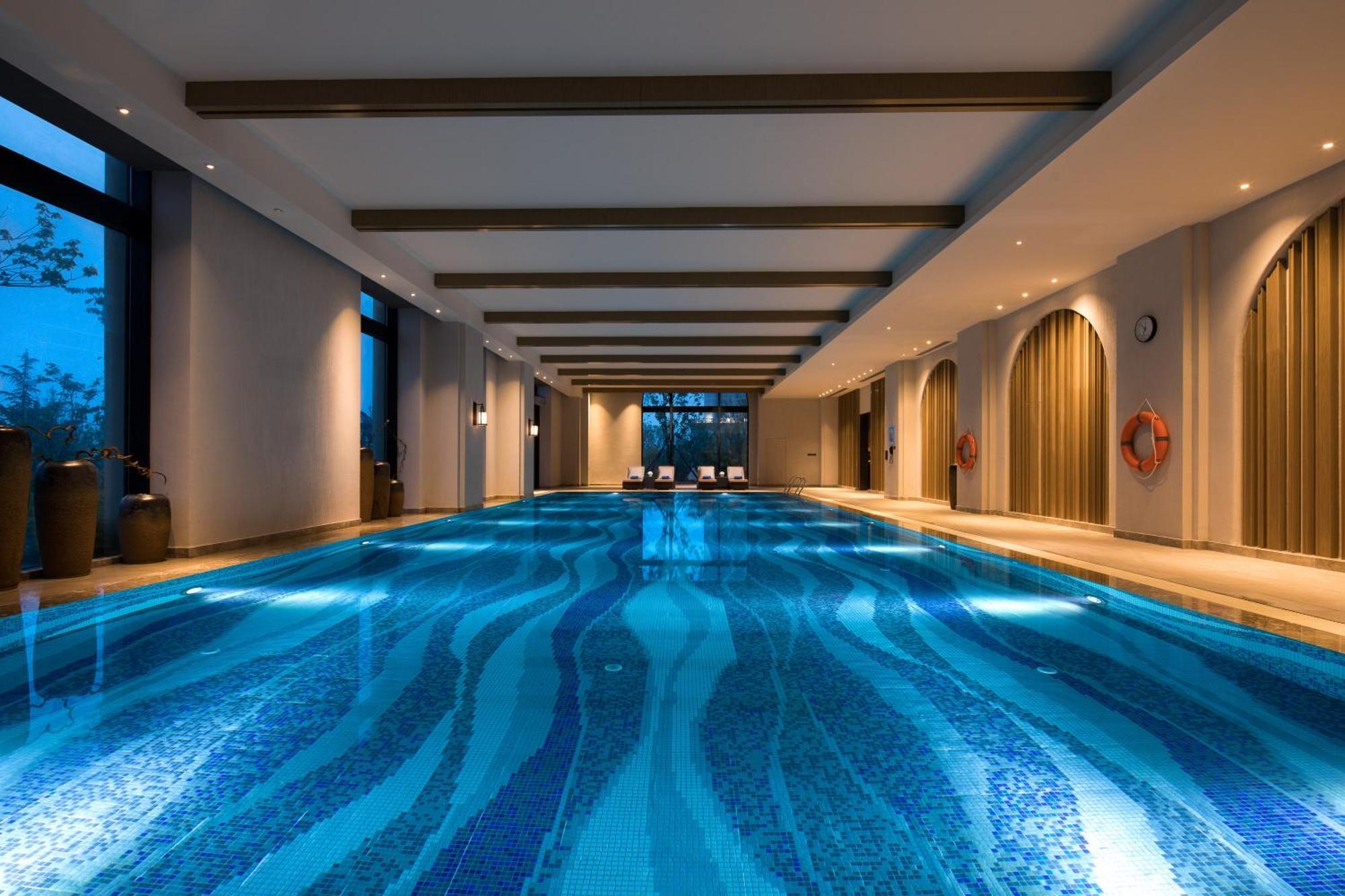 Crowne Plaza Qingdaoorientalmoviemetropolis By Ihg Hotel Exterior foto